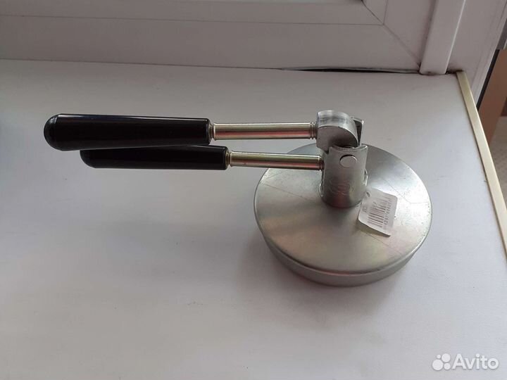 Закаточная машинка для банок