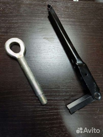 Буксировочный крюк Chevrolet Cruze