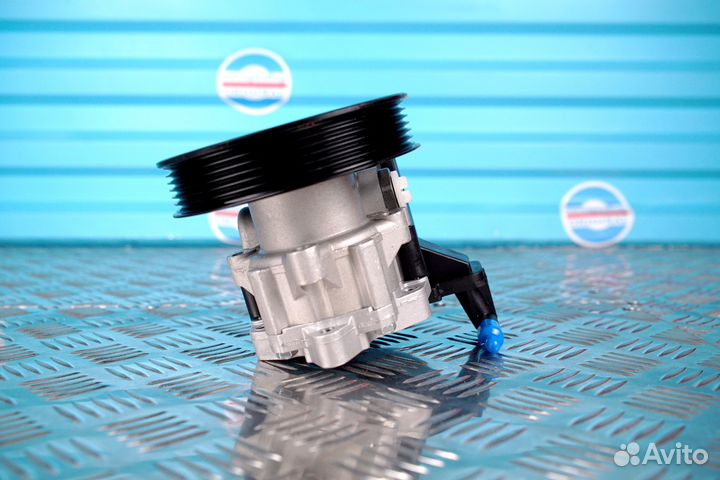 Насос гур Mercedes W203 CLK SLK M111 в наличии