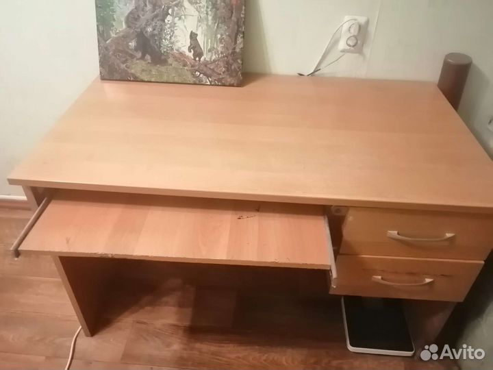 Письменный, компьютерный стол