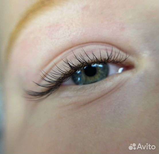Модель на наращивание ресниц