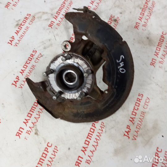 Кулак поворотный передний левый Volvo S40 S40