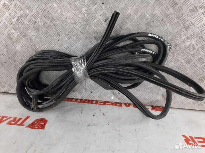 Уплотнитель проема двери Ниссан Алмера G15