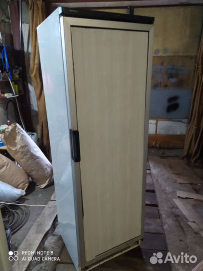 Холодильный шкаф витрина бу аптечный Vestfrost