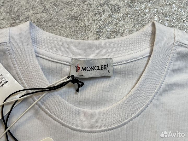 Футболка Moncler