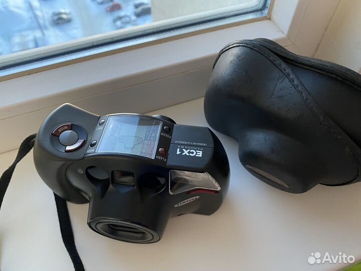 Samsung ECX 1S Panorama Desing By Porsche