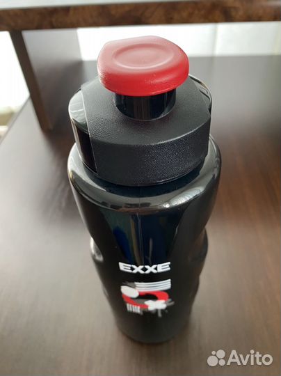 Спортивная бутылка для воды