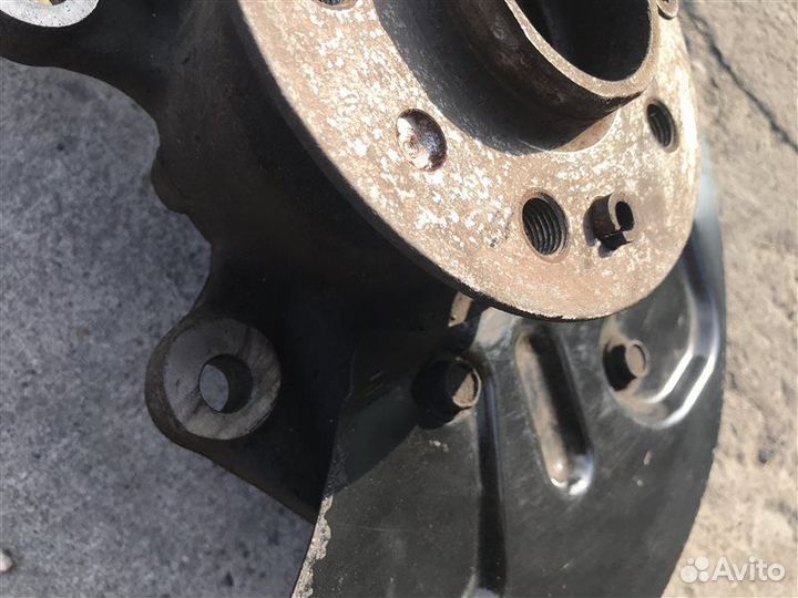 Ступица передняя правая Mercedes-Benz M-Class W164