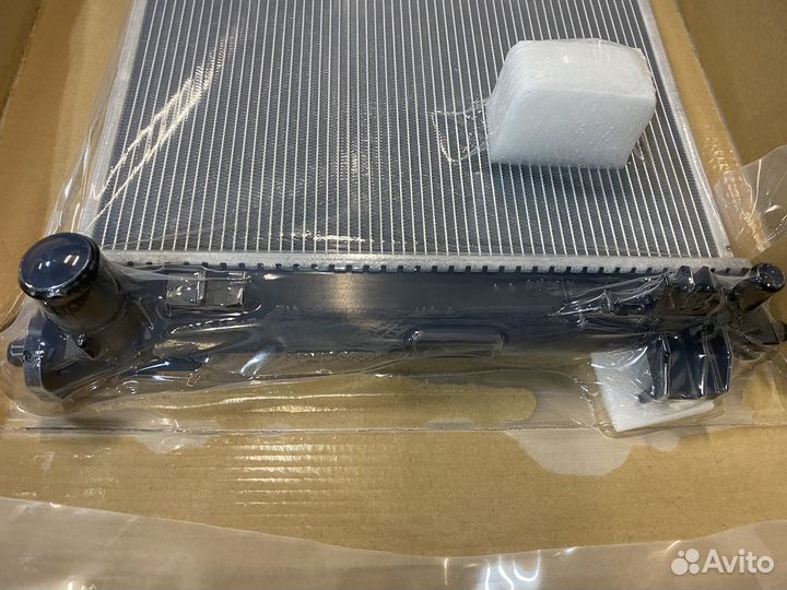 Радиатор охлаждения Тойота C-HR королла