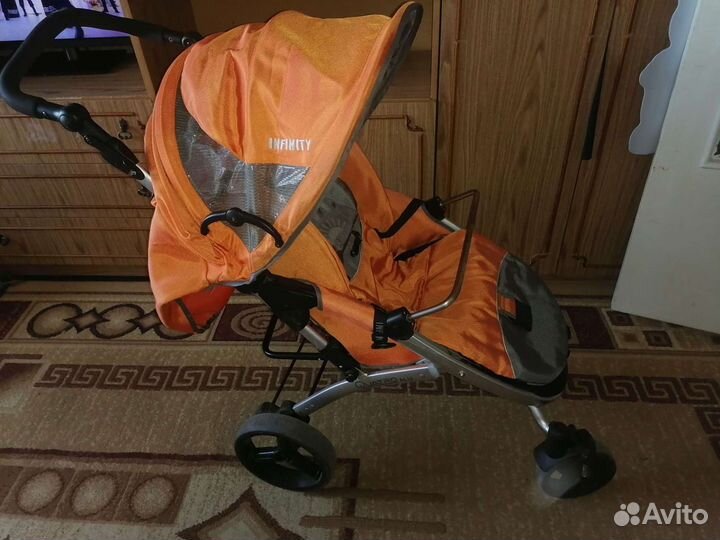 Прогулочная коляска infiniti