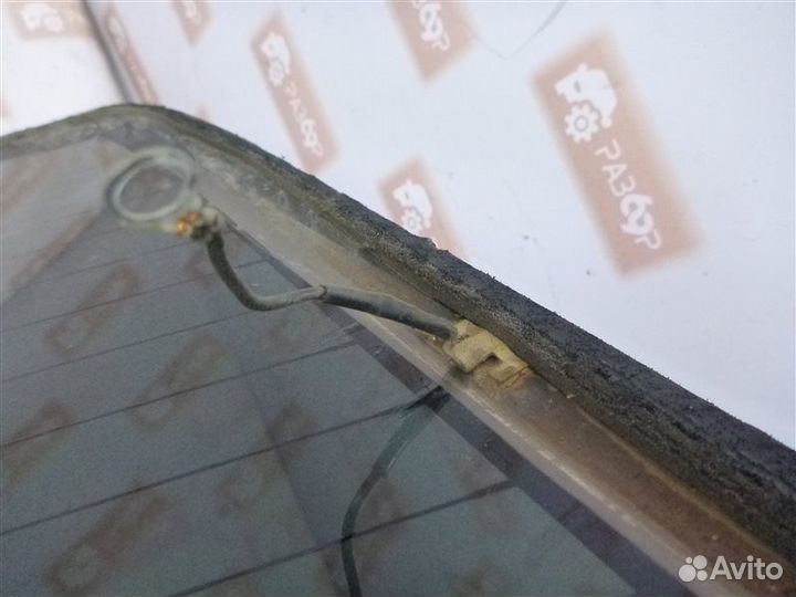 Стекло заднее Nissan Primera P10 GA16DE 1995