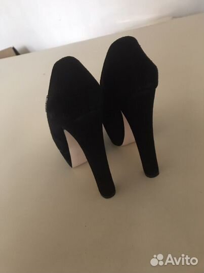 Босоножки женские