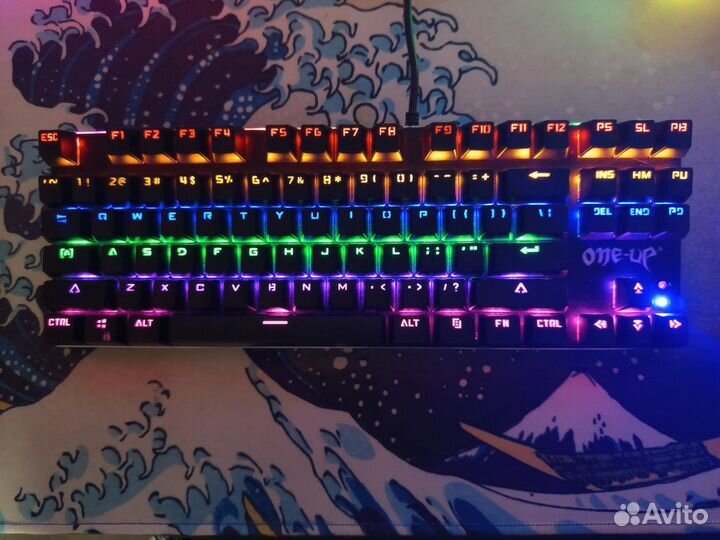 Механическая игровая клавиатура (OneUp)