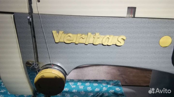 Veritas швейная машина с тумбой, немецкая