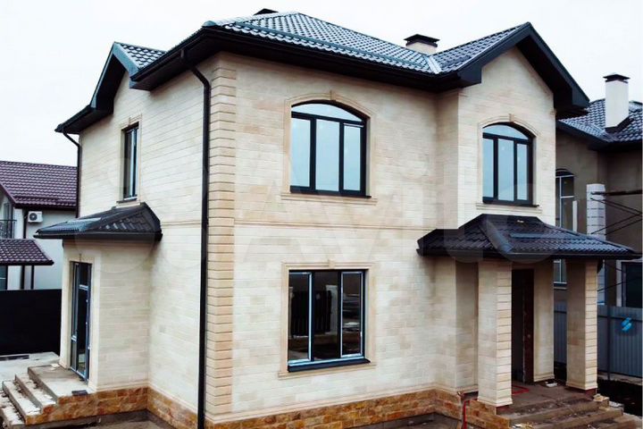 Дом 145 м² на участке 4 сот.