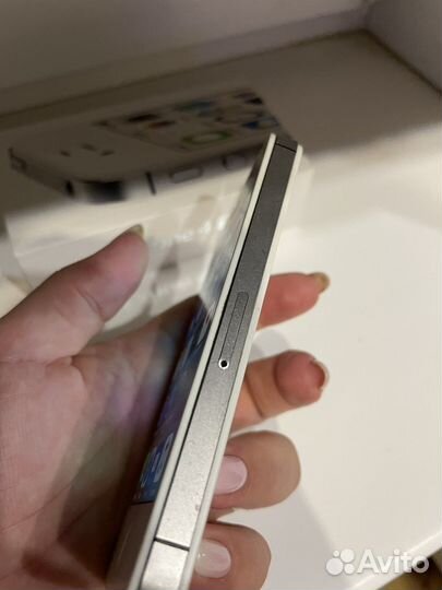iPhone 4S, 8 ГБ