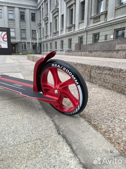 Самокат взрослый ferrari