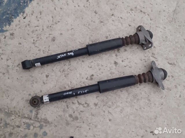 Стойка амортизатора задние Volkswagen Jetta 6