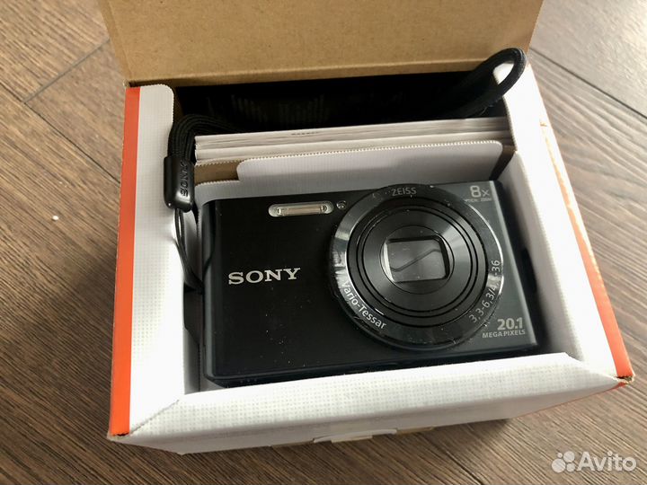 Цифровой фотоаппарат sony