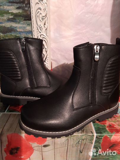 Ботинки для мальчика - девочки,демисезонные новые