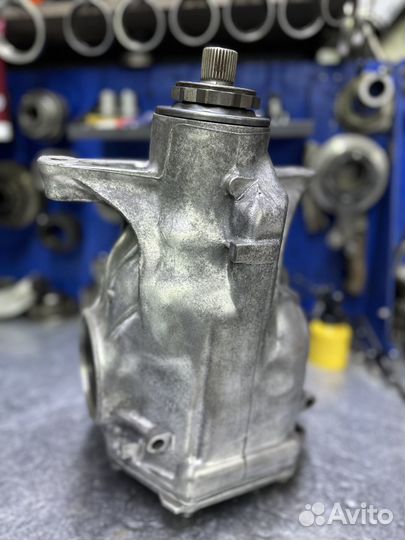 Задний редуктор BMW 2.81 F10/F11 F01/F02