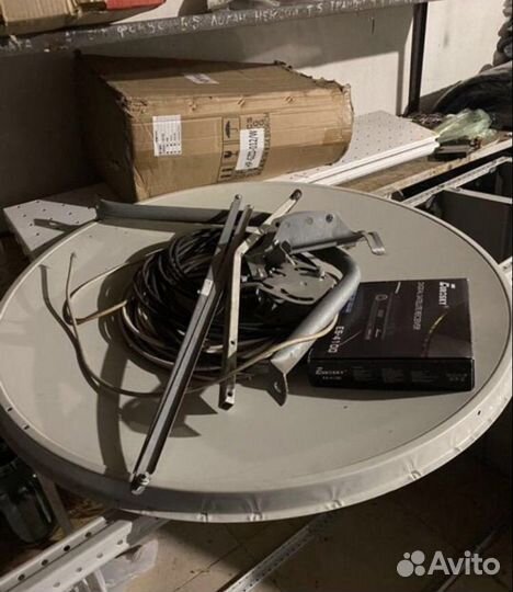 Спутниковая тарелка hotbird