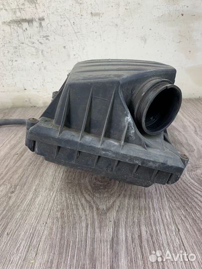 Корпус воздушного фильтра Opel Meriva A минивэн