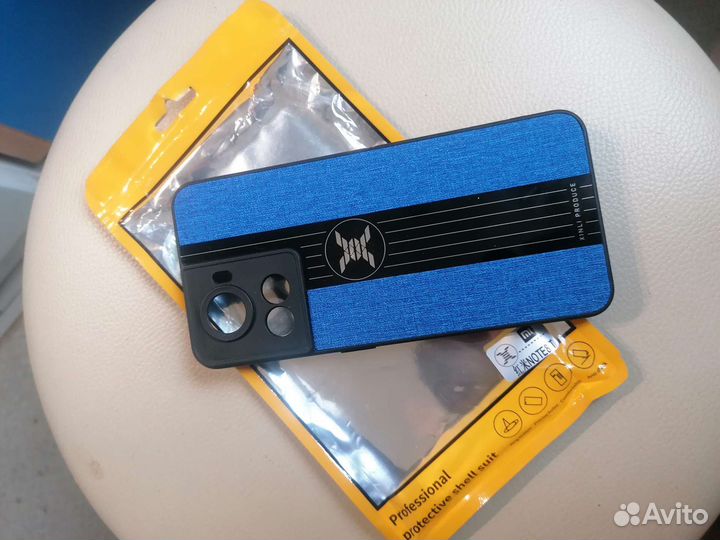 Чехлы на телефон