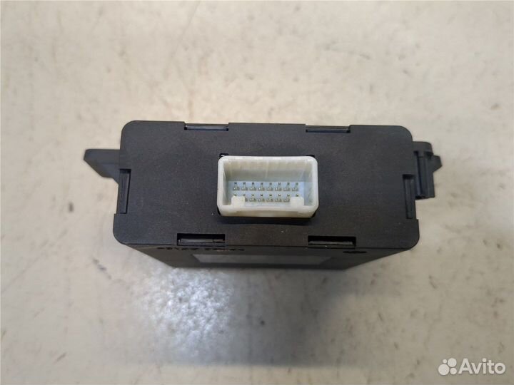 Блок управления парктрониками Dacia Sandero 2012
