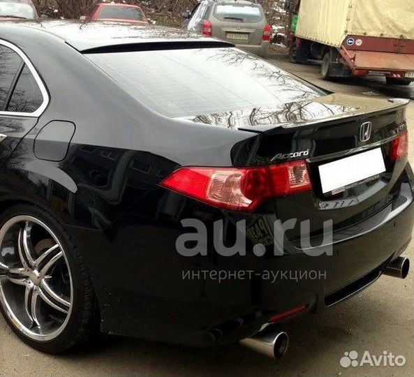 Широкий козырек на заднее стекло Honda Accord 8