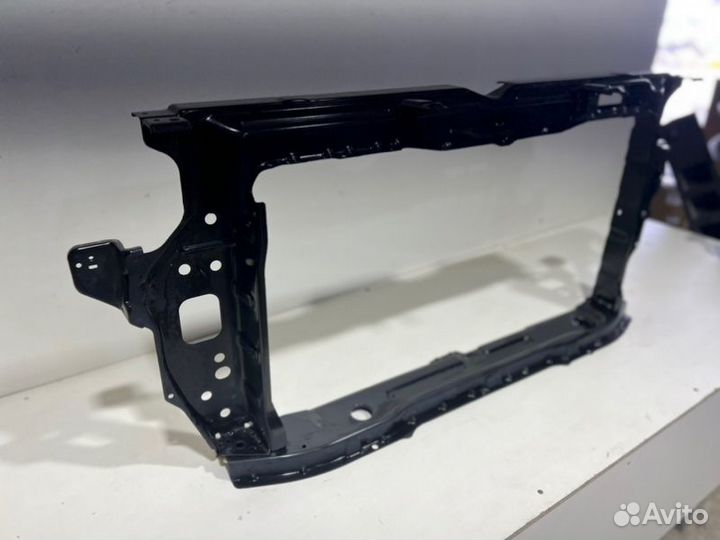 Рамка радиатора(телевизор) передняя Hyundai