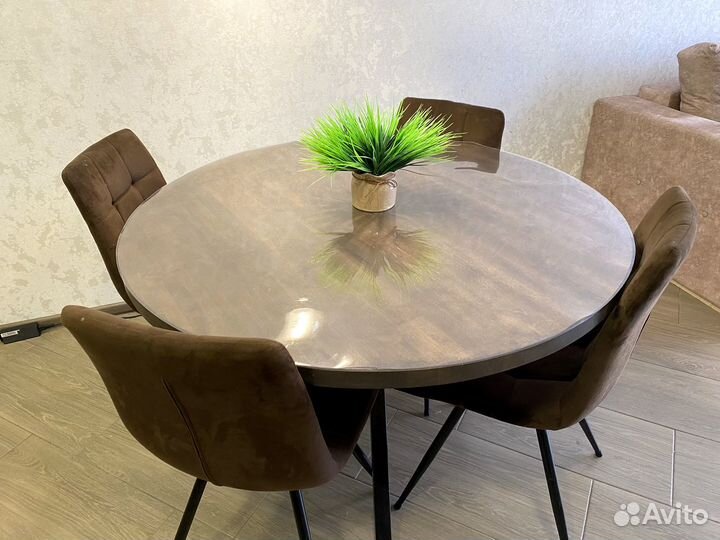 Гибкое стекло пленка на стол