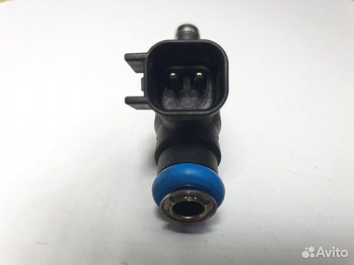 Форсунка топливная Opel Astra H Z16XER