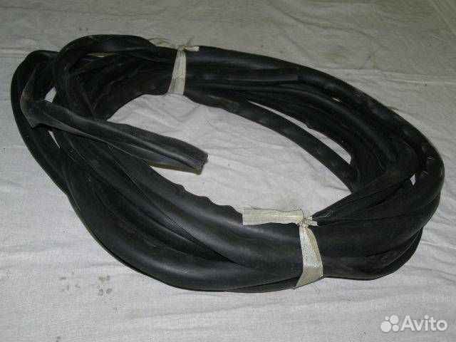 Уплотнитель двери фургона Г-3302 (резанный 12м) Об