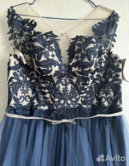 Вечернее платье