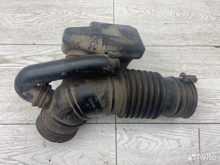 Патрубок воздушный Kia Magentis MS G4JP 2002