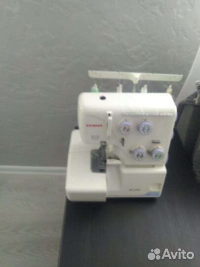 Оверлок Family 224D