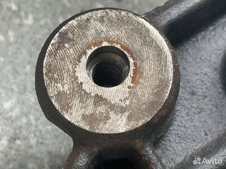 1900380 Кронштейн компрессора кондиционера D13