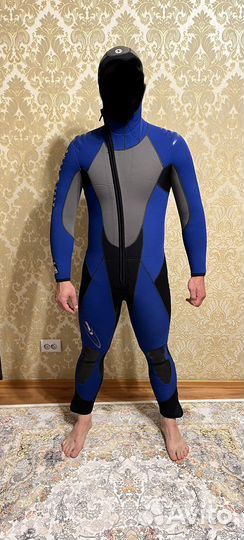 Мокрый гидрокостюм