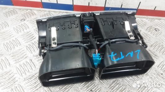 Кнопка аварийки mercedes benz C-class W204 (LNT07I