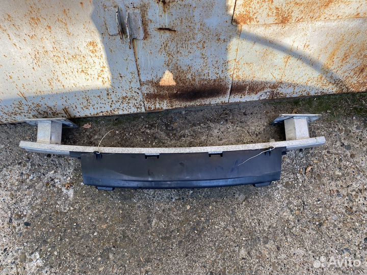 Усилитель бампера Citroen C4