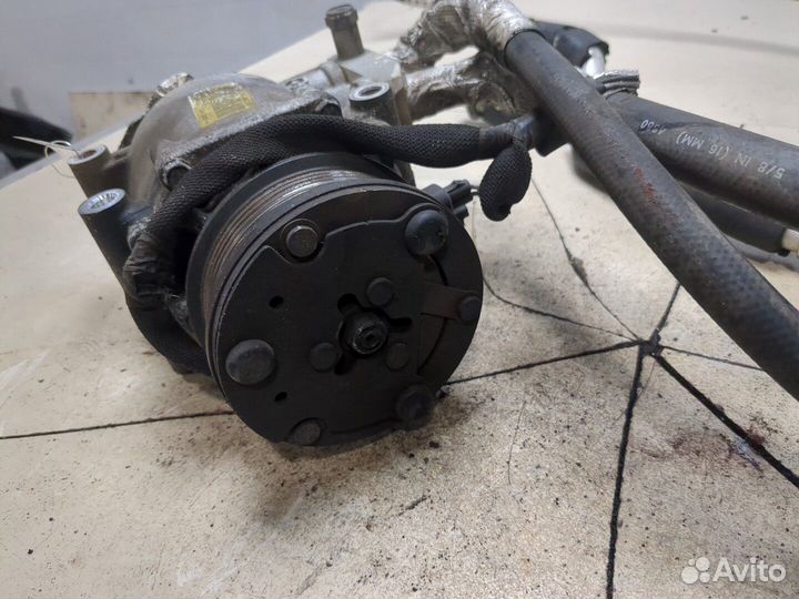 Компрессор кондиционера Lincoln Aviator, 2004