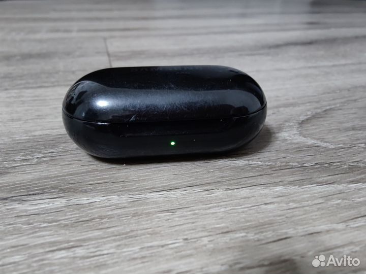 Беспроводные наушники Samsung Galaxy buds plus