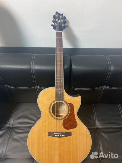 Акустическая гитара