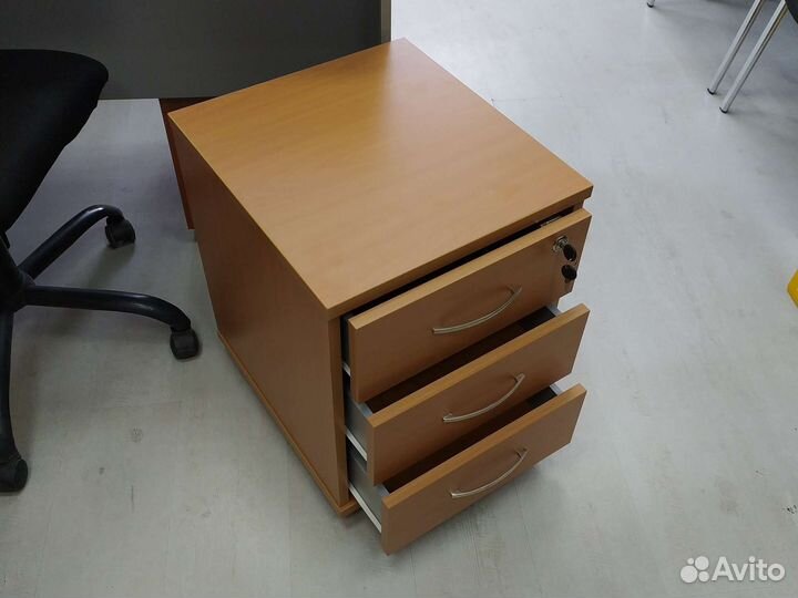 Тумба (орех, 410х450х500)