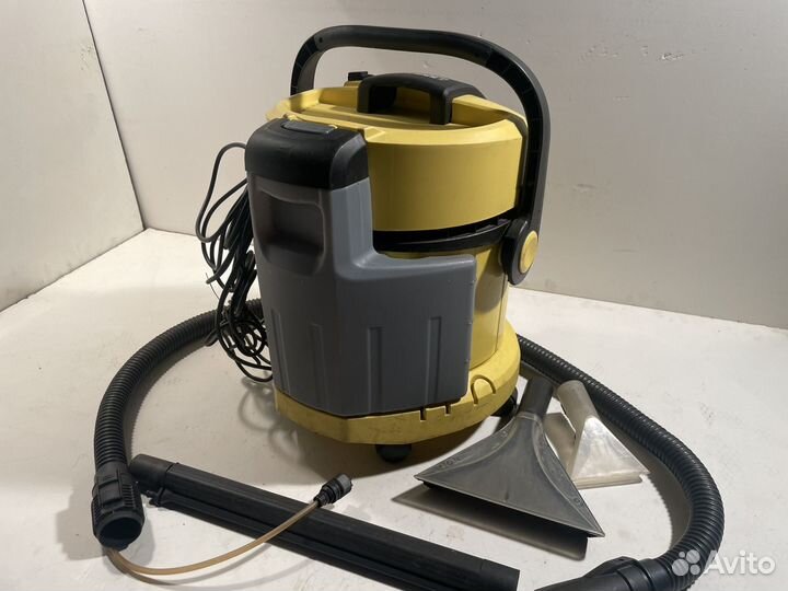 Пылесос моющий Karcher SE 4002/4001 рабочий