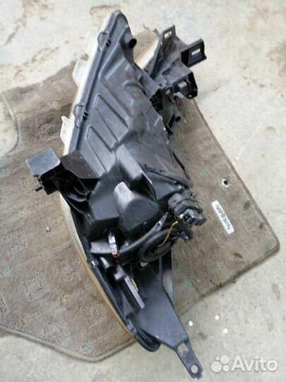 Фара передняя правая Nissan Note E12