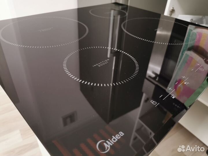 Варочная поверхность Midea MIH64516F