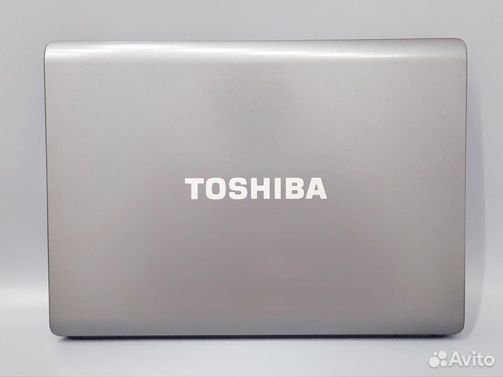 Ноутбук Toshiba satellite в отличном состоянии