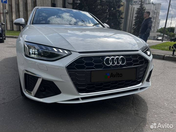 Audi A4 2.0 AMT, 2022, 300 км